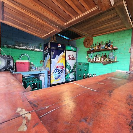 La Cascada Hostel & Restaurant ริวาส ภายนอก รูปภาพ